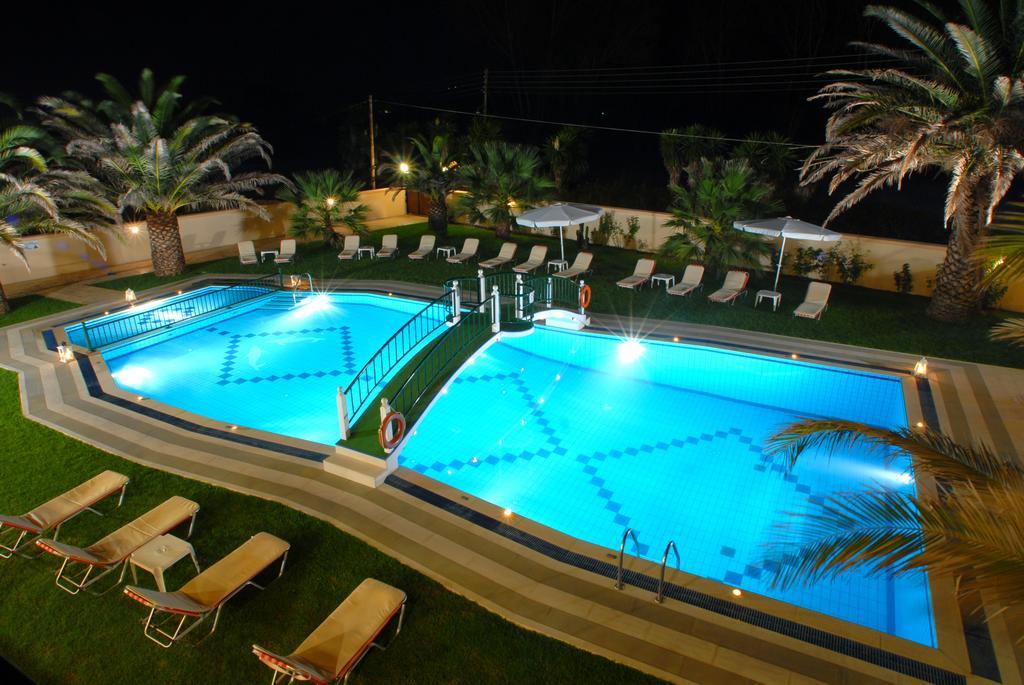 Dimitris Apartments Сидарион Экстерьер фото